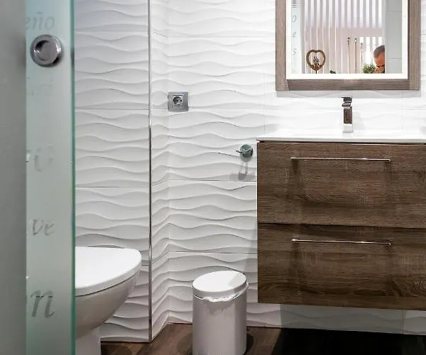 La De La Catedral By Unique Burgo