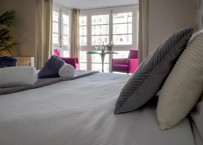 La De La Catedral By Unique *