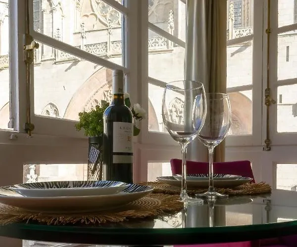 La De La Catedral By Unique Daire *